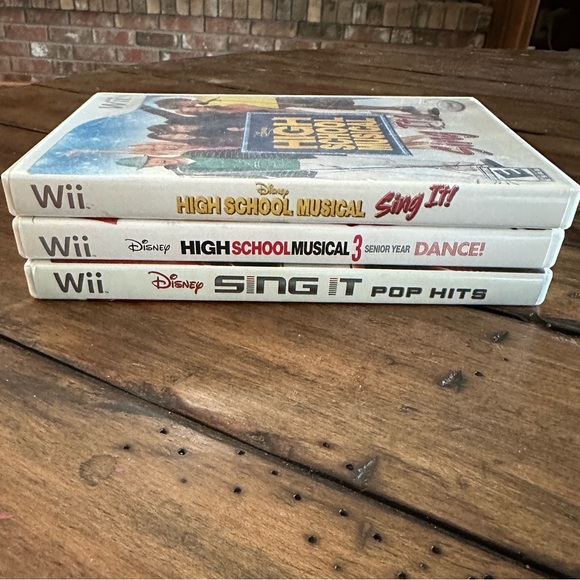 Lot of 3 Nintendo Wii Disney Games Sing It and Dance - Picture 2 of 12